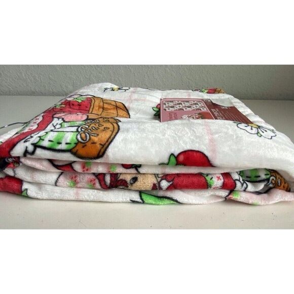 Strawberry Shortcake 50 X 70” Soft Plush Throw Blanket Pink Bicycle Basket Cat - Picture 7 of 11